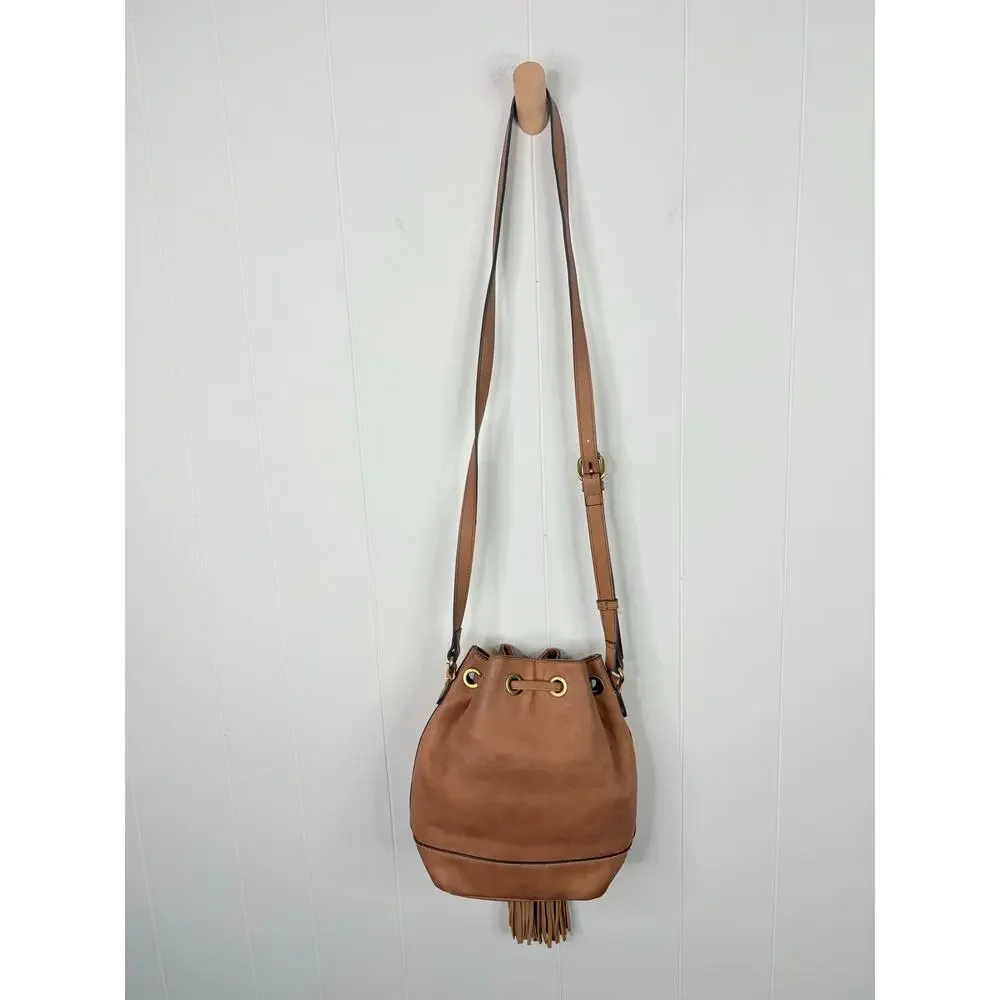 ✨2/$30✨Merona Tan Faux Leather Bucket Bag Tassel Crossbody Purse Western